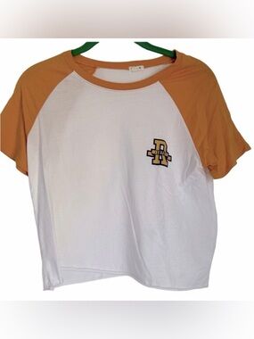 Garage White Logo T-Shirt with Gold Trim Preppy Academia Size Medium